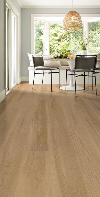 Shaw Fresh Track LVP — Chaise Tan