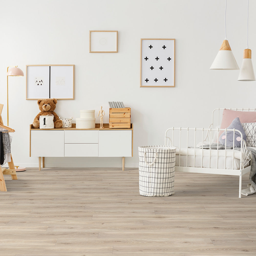Beaulieu Atomic Iridium laminate - room scene